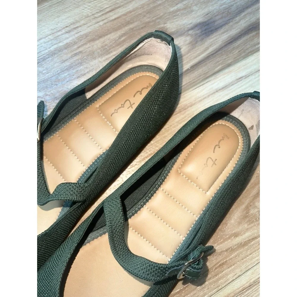 Me Too Serenity Flats Wm 11M Green Knit Mary Jane Buckle Strap Shoes Minimalist